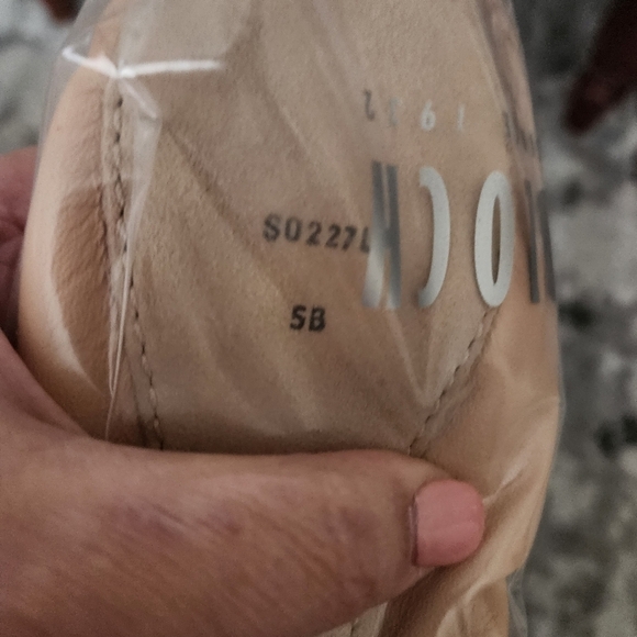 Q4 - Bloch Belle Ballet Slippers - Picture 7 of 9